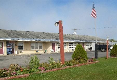 Budget Inn Whitehall Exterior photo